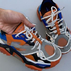 CALVIN KLEIN 205 CHUNKY LEATHER SNEAKERS